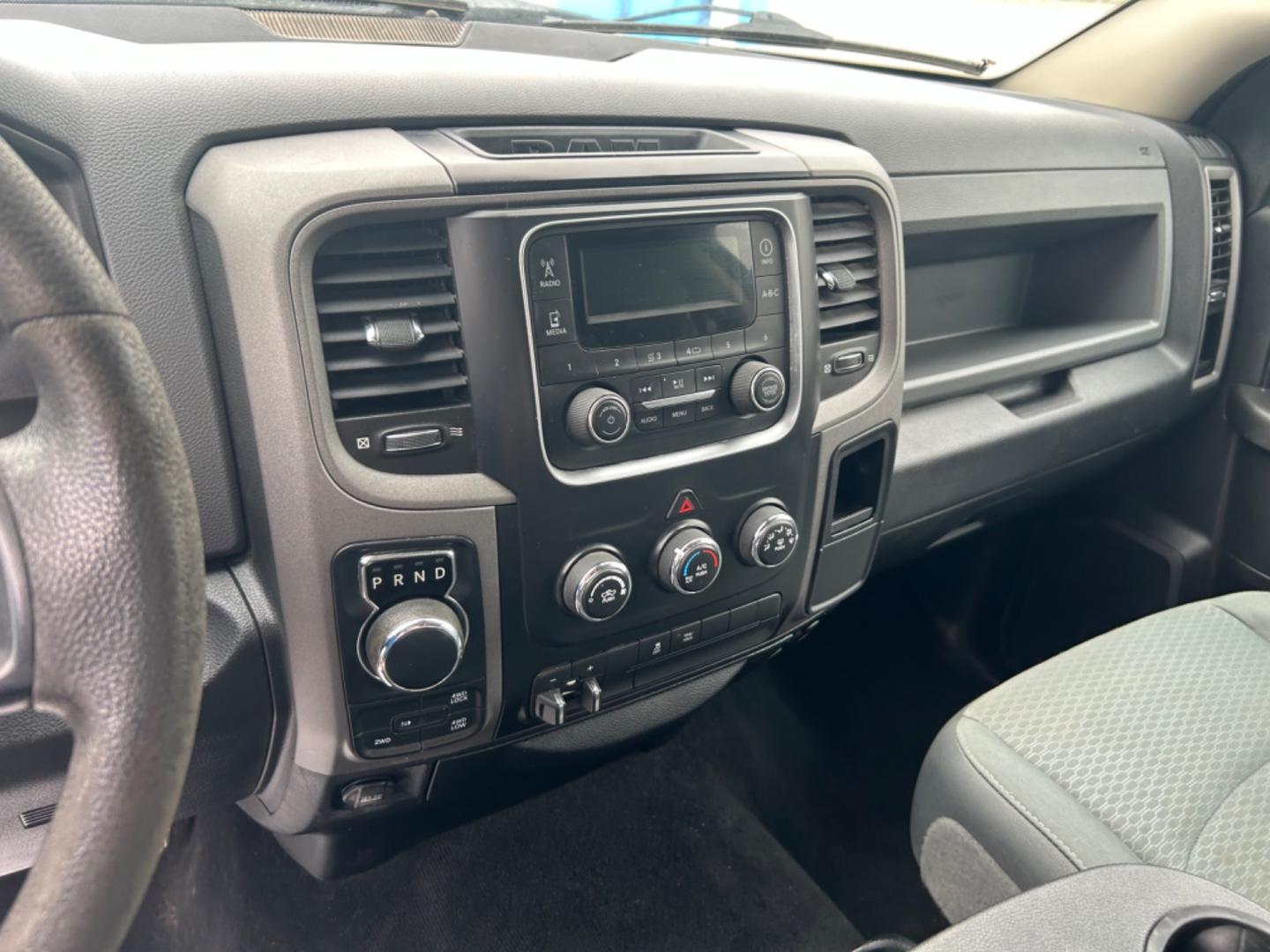 2018 White RAM 1500 Tradesman Crew Cab SWB 4WD (3C6RR7KT2JG) with an 5.7L V8 OHV 16V engine, 8A transmission, located at 1687 Business 35 S, New Braunfels, TX, 78130, (830) 625-7159, 29.655487, -98.051491 - Photo#13